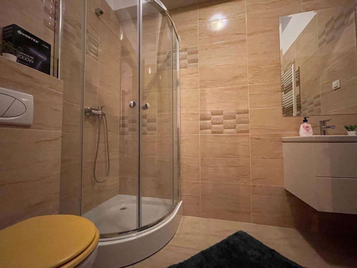 Apartment Near Palas Mall Yaş Dış mekan fotoğraf